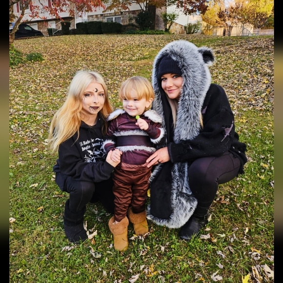 Meet your Posher, Heidi - Picture 5 of 5